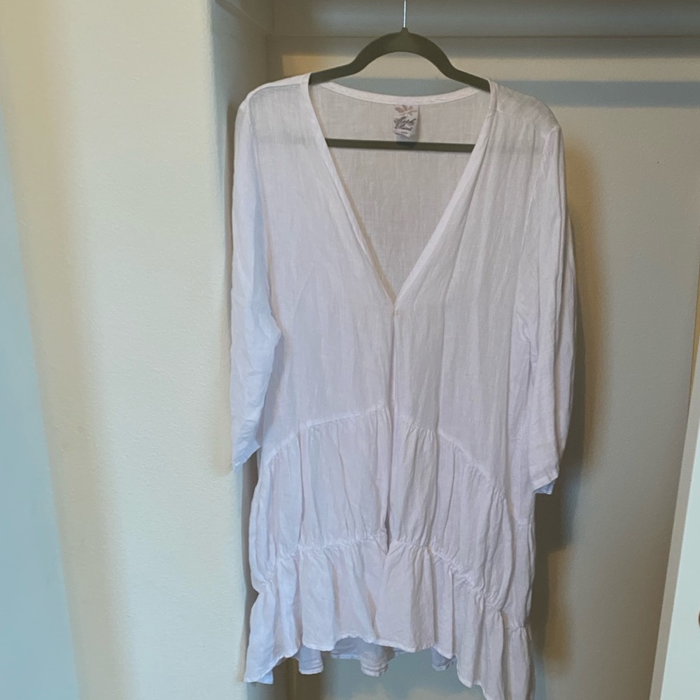 Match point 100% Linen shrug top